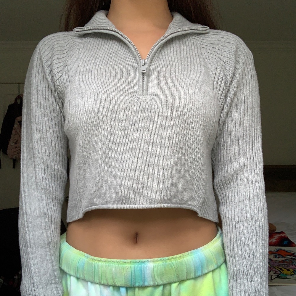 Brandy Melville Long sleeved zip